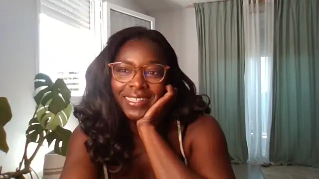 Snapshot of SalopeCagoulee chatting on June 12, 2026, 11:53 am SalopeCagoulee online show from June 12, 2026, 11:53 am
