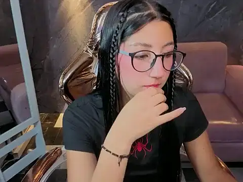 Sophie jones b online show from February 4, 2026, 12:44 pm