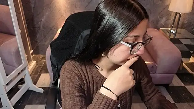 Sophie jones b online show from March 27, 2026, 11:43 am