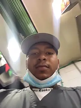 Snapshot of Danny_black11 chatting on February 21, 2026, 12:00 am Danny black11 online show from February 21, 2026, 12:00 am