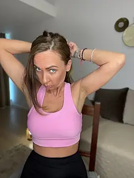 DivineAmely online show from May 16, 2026, 2:38 pm