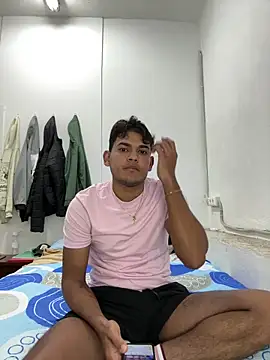 Snapshot of DavShi chatting on February 13, 2026, 5:20 pm DavShi online show from February 13, 2026, 5:20 pm