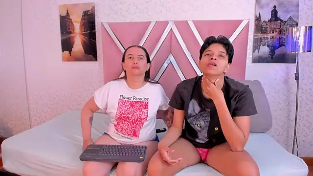 Snapshot of natasha_and_zoe chatting on February 28, 2026, 11:33 am natasha and zoe online show from February 28, 2026, 11:33 am