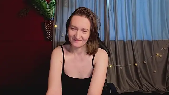 Snapshot of SelestiaSnata chatting on February 23, 2026, 1:47 am SelestiaSnata online show from February 23, 2026, 1:47 am