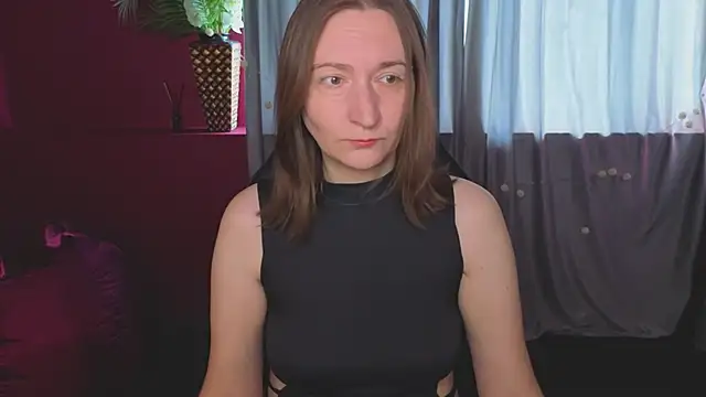 SelestiaSnata online show from June 4, 2026, 1:33 am