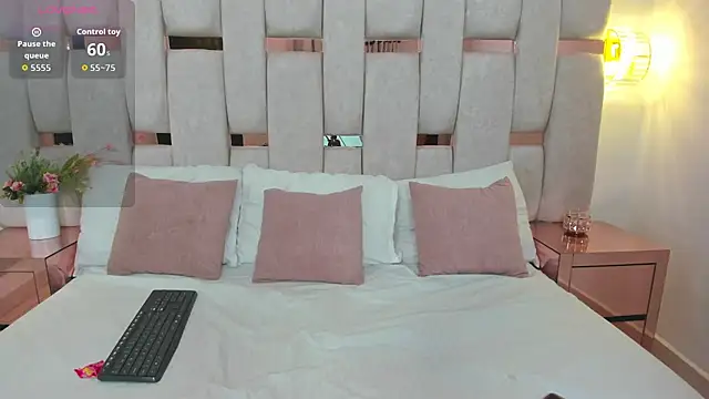  luna rossee  online show from February 23, 2026, 9:56 pm