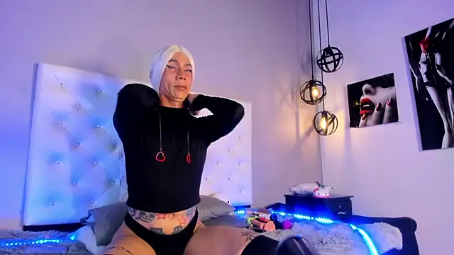 Rose peterson  online show from February 10, 2026, 3:21 am