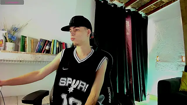 juan posada online show from February 17, 2026, 5:52 pm