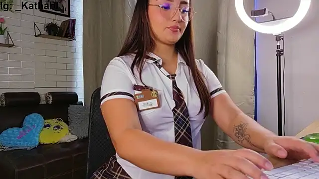 Catalu x online show from April 19, 2026, 6:10 pm