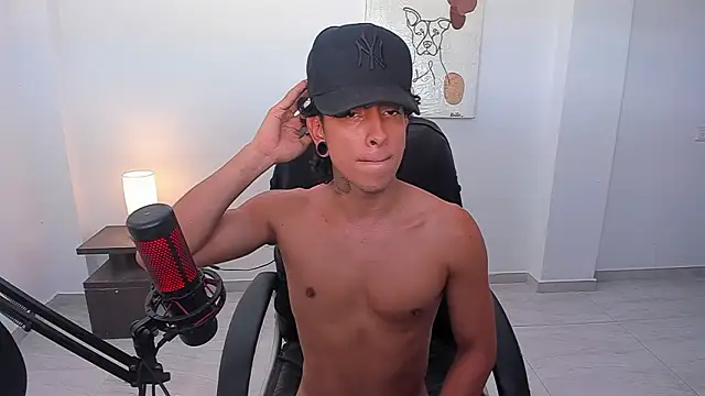 paisa hotx online show from February 20, 2026, 6:52 pm