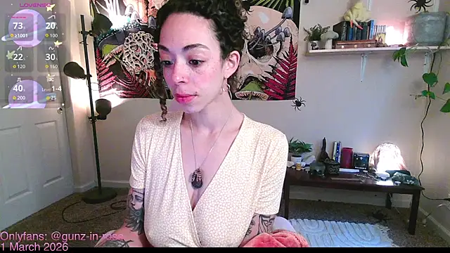 Snapshot of gunzinrose chatting on March 1, 2026, 5:04 pm gunzinrose online show from March 1, 2026, 5:04 pm