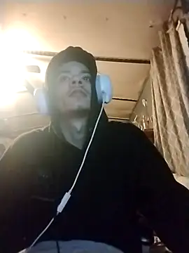 Snapshot of spooky425hd chatting on April 3, 2026, 12:52 am spooky425hd online show from April 3, 2026, 12:52 am