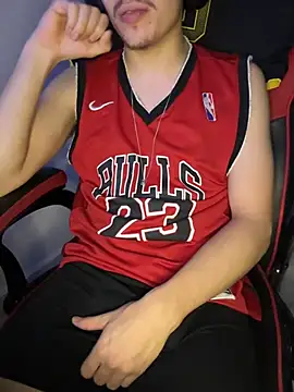 Snapshot of hungtwinkBR chatting on March 3, 2026, 3:34 am hungtwinkBR online show from March 3, 2026, 3:34 am