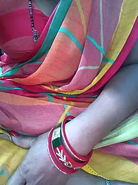 Snapshot of Roshni_20000 chatting on February 6, 2026, 8:40 am Roshni 20000 online show from February 6, 2026, 8:40 am