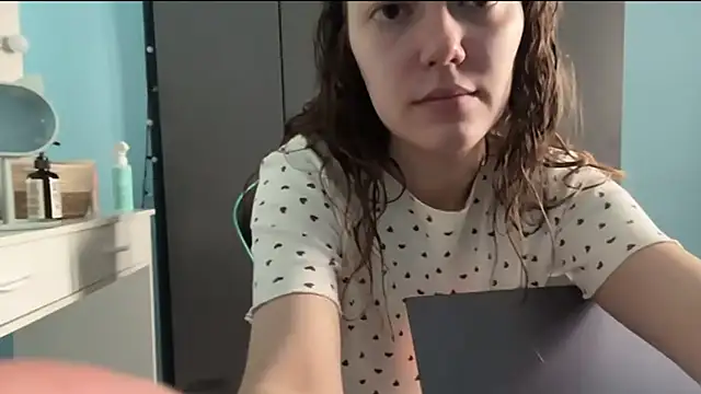 AndreeMerryman online show from February 18, 2026, 2:07 am