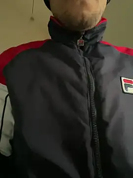 Snapshot of alessand180521 chatting on March 4, 2026, 4:24 pm alessand180521 online show from March 4, 2026, 4:24 pm