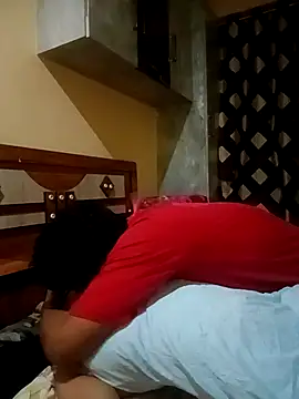 Snapshot of Couple-love-96 chatting on February 25, 2026, 6:17 pm Couple-love-96 online show from February 25, 2026, 6:17 pm