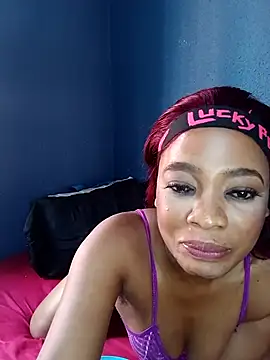 Snapshot of Amarcreamxx chatting on February 1, 2026, 11:42 am Amarcreamxx online show from February 1, 2026, 11:42 am