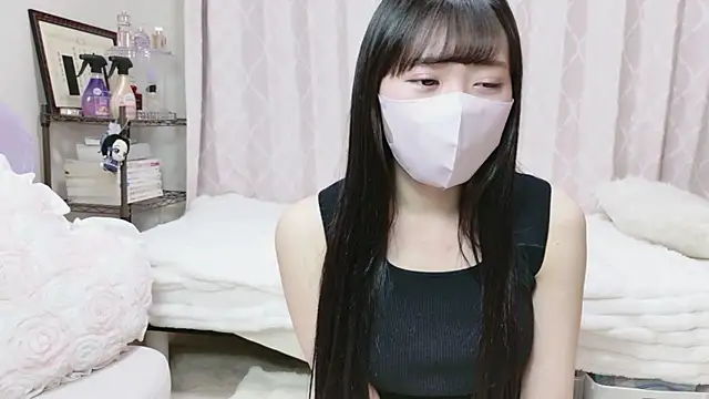 Snapshot of MOE_o0 chatting on February 11, 2026, 12:37 am MOE o0 online show from February 11, 2026, 12:37 am