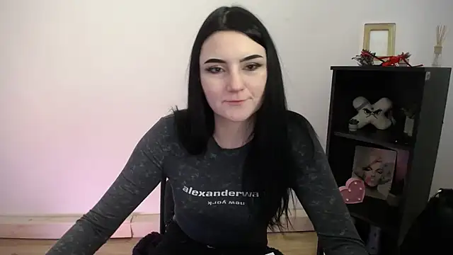 Snapshot of TurnMe_On chatting on February 16, 2026, 12:23 pm TurnMe On online show from February 16, 2026, 12:23 pm