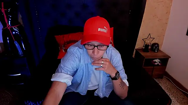 Kali Panther online show from March 11, 2026, 7:42 pm