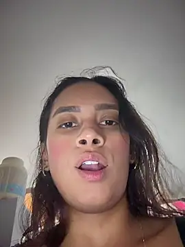 Snapshot of LunaHeat chatting on February 20, 2026, 3:01 pm LunaHeat online show from February 20, 2026, 3:01 pm