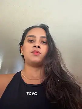 Snapshot of LunaHeat chatting on February 28, 2026, 3:13 pm LunaHeat online show from February 28, 2026, 3:13 pm