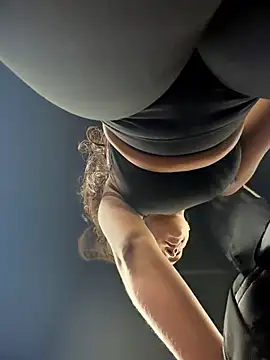 LunaHeat online show from March 17, 2026, 3:04 pm