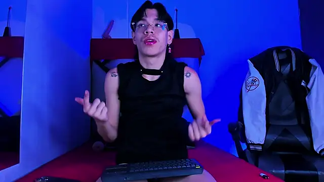 Snapshot of Bennet-Gray chatting on February 24, 2026, 4:21 am Bennet-Gray online show from February 24, 2026, 4:21 am