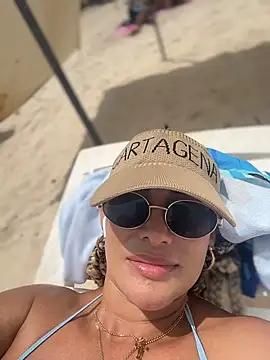 NahomiRoss online show from April 11, 2026, 5:06 pm