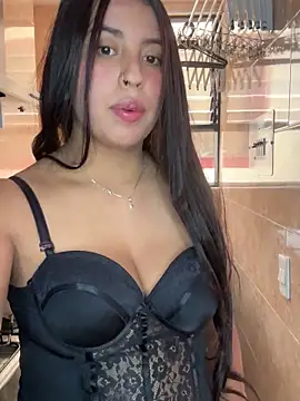 Snapshot of blush_bloom chatting on March 23, 2026, 10:14 pm blush bloom online show from March 23, 2026, 10:14 pm