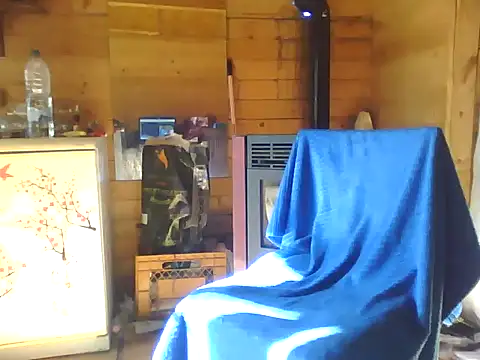 Snapshot of Luanatrav1 chatting on February 25, 2026, 8:46 am Luanatrav1 online show from February 25, 2026, 8:46 am