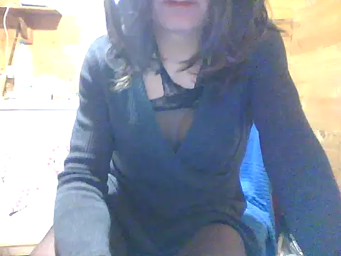 Snapshot of Luanatrav1 chatting on February 27, 2026, 11:05 pm Luanatrav1 online show from February 27, 2026, 11:05 pm