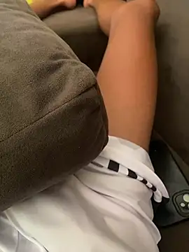 gpauzudo18 online show from February 2, 2026, 5:33 pm