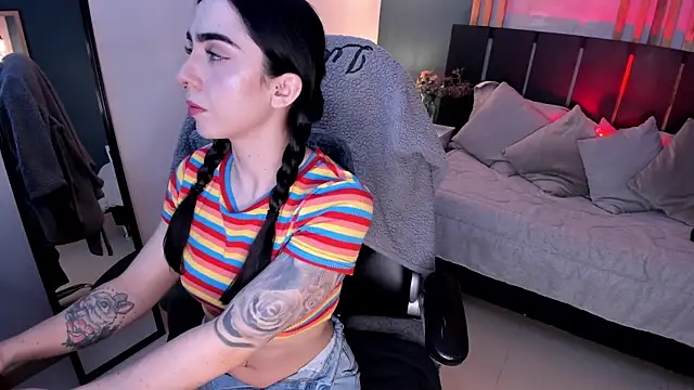 Snapshot of Luna_tagliaferri chatting on July 15, 2026, 8:14 pm Luna tagliaferri online show from July 15, 2026, 8:14 pm