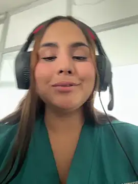 Noa Harper- online show from May 17, 2026, 8:49 pm
