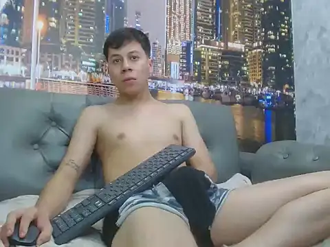 santiago xxxcol online show from March 31, 2026, 11:27 pm