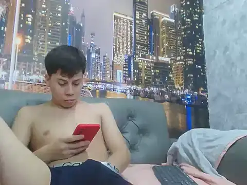 santiago xxxcol online show from April 15, 2026, 11:49 pm