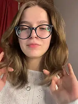 Snapshot of MyKittySayMeow chatting on February 25, 2026, 8:40 pm MyKittySayMeow online show from February 25, 2026, 8:40 pm