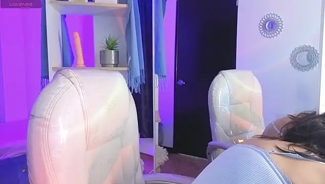 Miniadelf online show from April 23, 2026, 8:55 pm