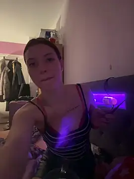 Snapshot of SofieKayla chatting on February 2, 2026, 9:24 pm SofieKayla online show from February 2, 2026, 9:24 pm