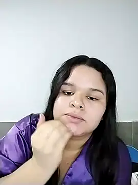 SamanthaStonee online show from June 18, 2026, 10:47 pm
