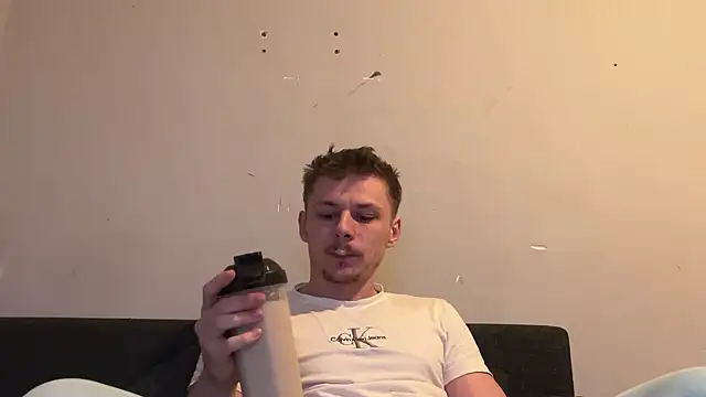 Snapshot of Lucas328706 chatting on February 15, 2026, 1:09 pm Lucas328706 online show from February 15, 2026, 1:09 pm