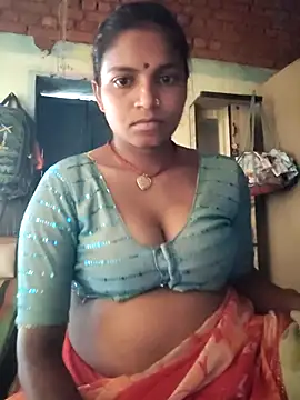 Snapshot of Gungun_thakur chatting on July 9, 2026, 6:28 am Gungun thakur online show from July 9, 2026, 6:28 am
