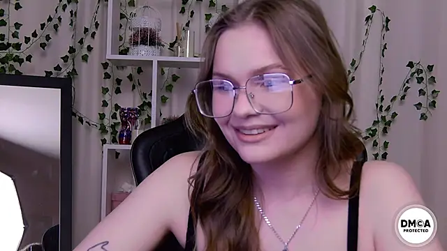 Kate mermaid online show from February 2, 2026, 3:38 am