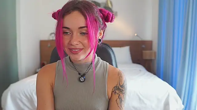 Sarah Pink online show from January 11, 2026, 3:22 am