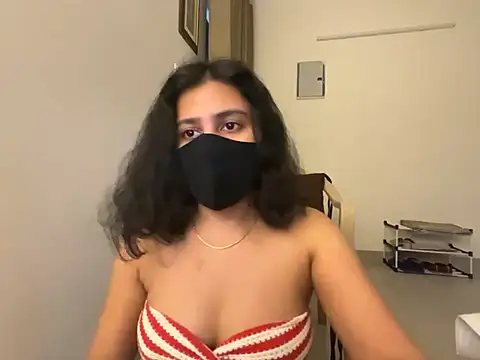 Anna girl22 online show from April 9, 2026, 3:50 pm