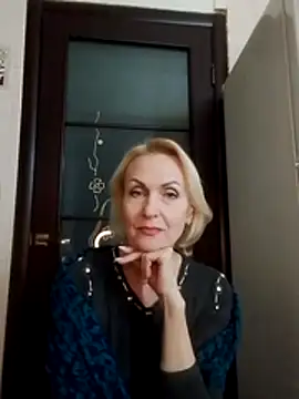 Snapshot of MichelleSolis chatting on March 8, 2026, 7:17 pm MichelleSolis online show from March 8, 2026, 7:17 pm