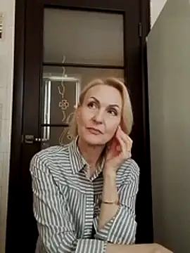 Snapshot of MichelleSolis chatting on March 13, 2026, 2:56 pm MichelleSolis online show from March 13, 2026, 2:56 pm