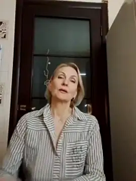 Snapshot of MichelleSolis chatting on March 18, 2026, 7:50 pm MichelleSolis online show from March 18, 2026, 7:50 pm